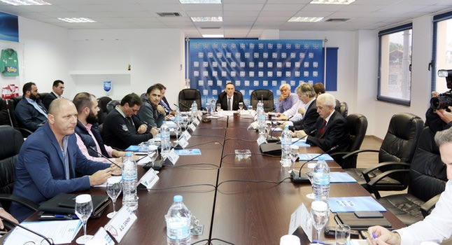 Η Super League καταδικάζει την επίθεση στον Γιώργο Μπίκα