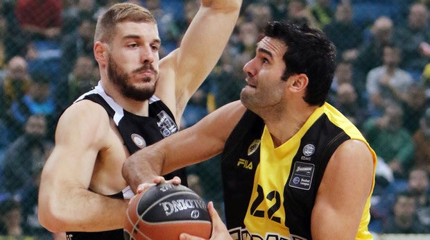 Συνεχίζει αήττητη και πρώτη η ΑΕΚ