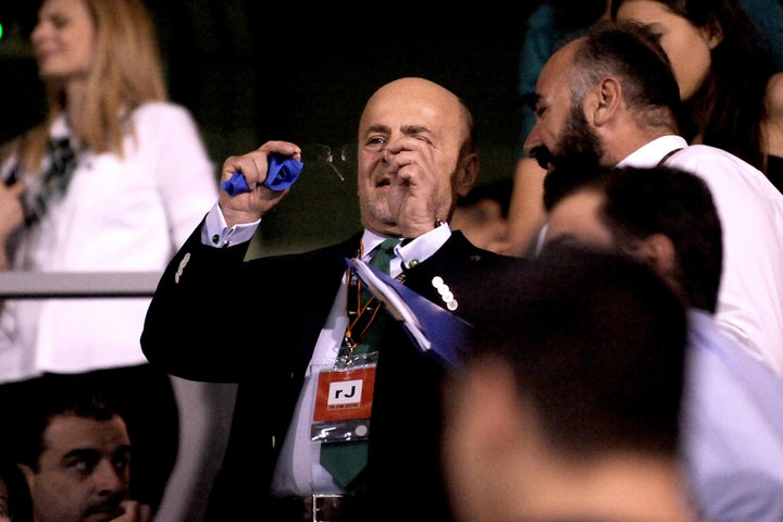Γιατί ο Αλαφούζος στηρίζει τον Στραματσόνι