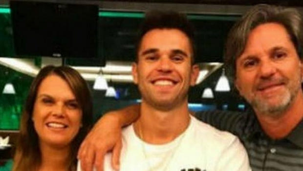Ο γιος του προπονητή της Σαπεκοένσε δεν ταξίδεψε λόγω διαβατηρίου