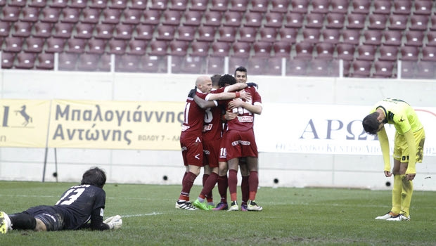 “Καθάρισε” ο Αβραάμ, 2-1 η ΑΕΛ τον Πανελευσινιακό