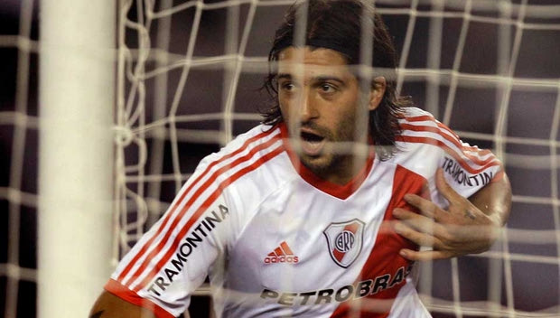 Ντ’ Ονόφριο στο Sport24.gr: “Εάν ο Τσόρι θέλει, η πόρτα της Ρίβερ είναι ανοικτή”