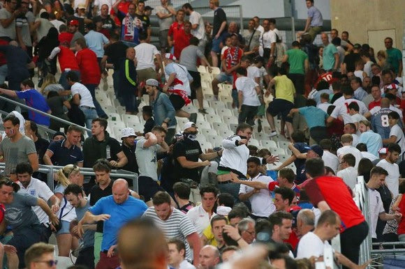 Ο χουλιγκανισμός ζει και βασιλεύει στην Αγγλία