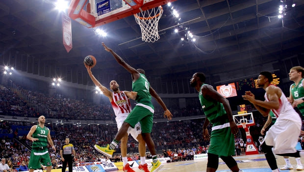 Basket Αγάπης: “Στηρίζουμε την ομάδα μας και προσφέρουμε”