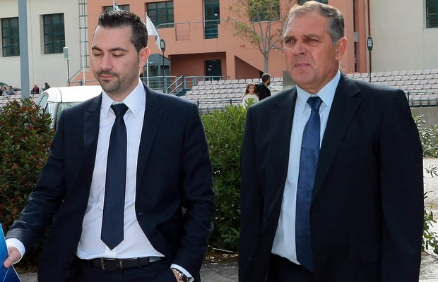 Τα διεθνή ΜΜΕ για τη διακοπή και τον εμπρησμό στην οικία του Μπίκα