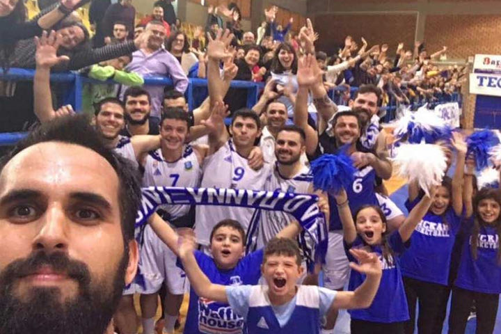 Εκανε στάση στο Ιλιον η Δάφνη Δαφνίου