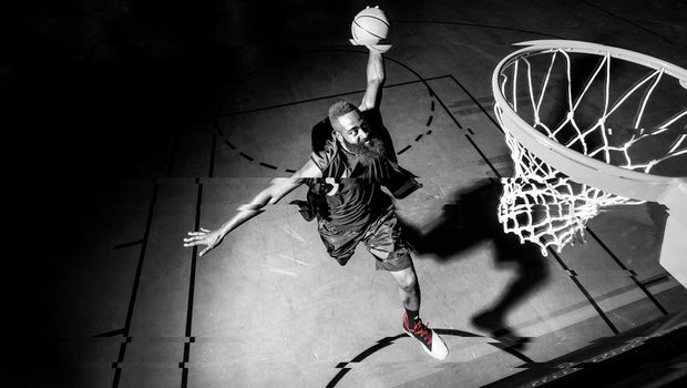 Ζήσε την απόλυτη μπασκετική εμπειρία “Play Harden” της adidas