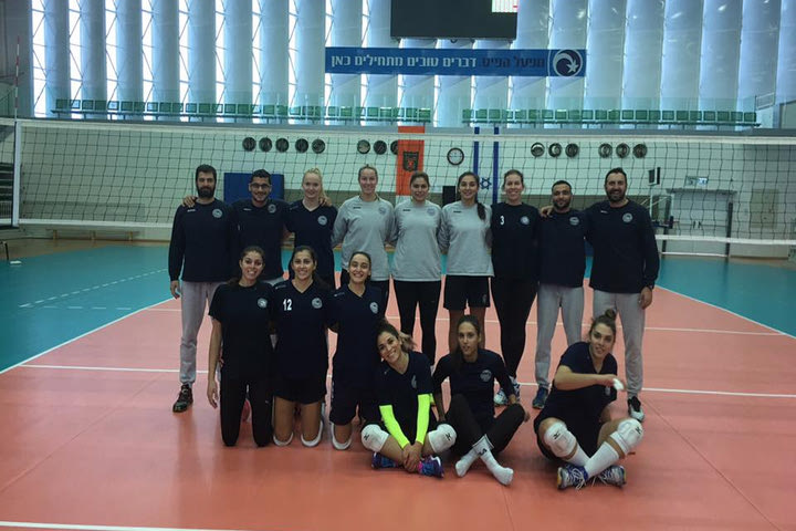 Δεν άντεξε ο ΑΟ Θήρας, έχασε 3-0 από την Κφαρ Σαμπά