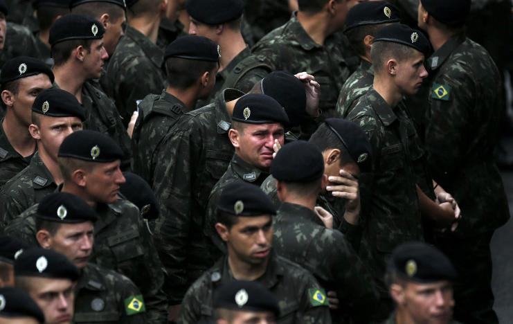 Λύγισαν και οι “σκληροί” στο γήπεδο της Σαπεκοένσε
