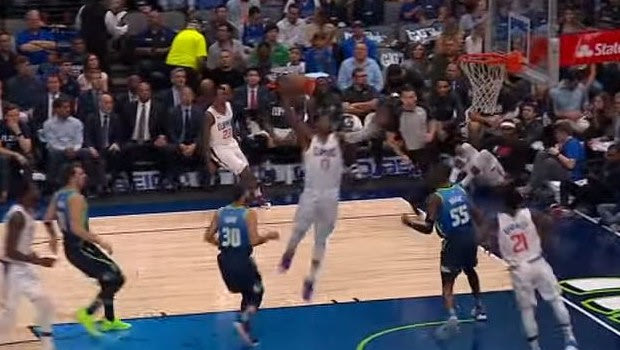 Κλίπερς: Η “πτήση” του… σεληνιασμένου Τζορτζ