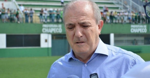 Πρόεδρος Σαπεκοένσε: “Μου ζητούν να αγωνιστούμε άμεσα”