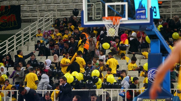 450 πρόσφυγες στο ΑΕΚ – Δόξα Λευκάδας