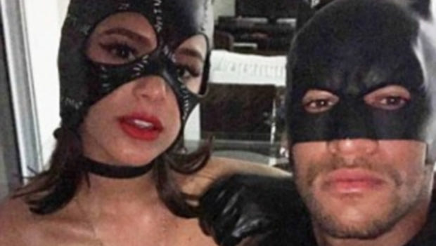 Πω πω μια catwoman με τον Νεϊμάρ!
