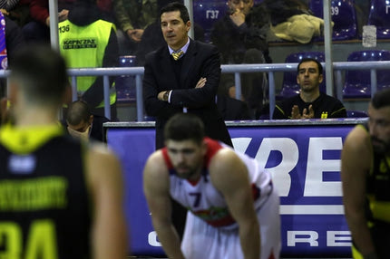 Σηκωμένα κεφάλια εδώ και τώρα