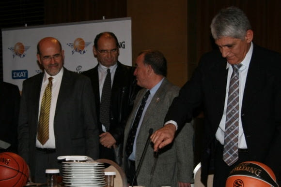 Κόβει την πρωτοχρονιάτικη πίτα του ο ΣΕΠΚ