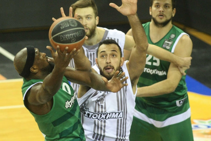Γλίτωσε το χαρακίρι ο Παναθηναϊκός, 72-68 τον ΠΑΟΚ