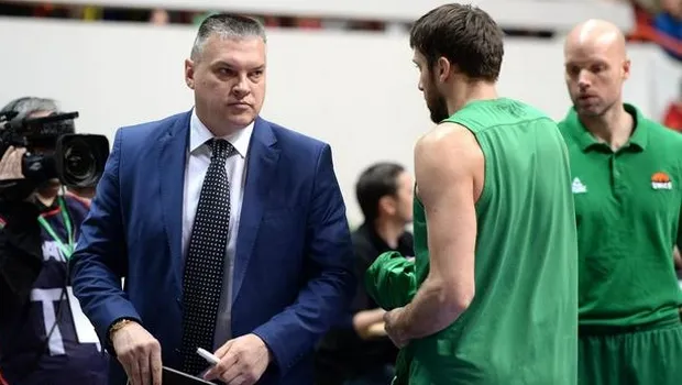 Πασούτιν: “Οι παίκτες του Ολυμπιακού χρησιμοποιούσαν τους αγκώνες τους”