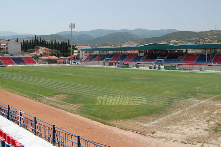 Καλύφθηκε με χιόνι το γήπεδο της Βέροιας