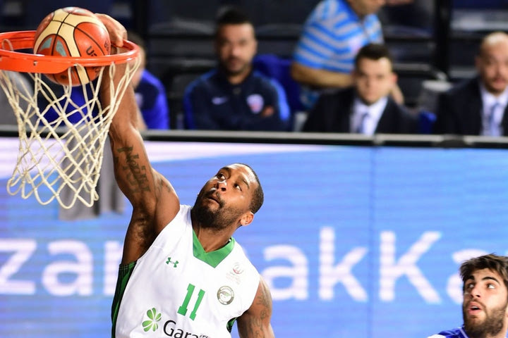 Μισή ντουζίνα διακριθέντων στο +22 της Νταρουσάφακα