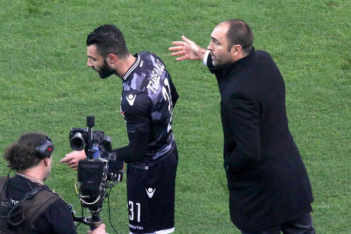 Υπόκλιση Τζαβέλλα στον Τούντορ!