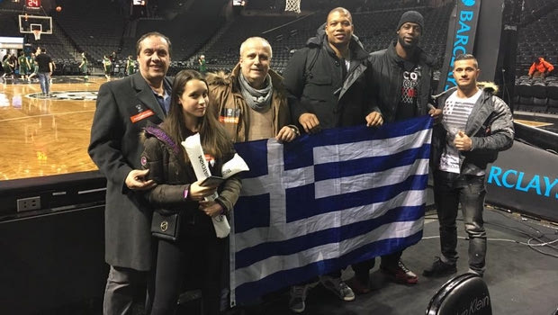 Με την ελληνική σημαία Γκιστ και Μπατίστ