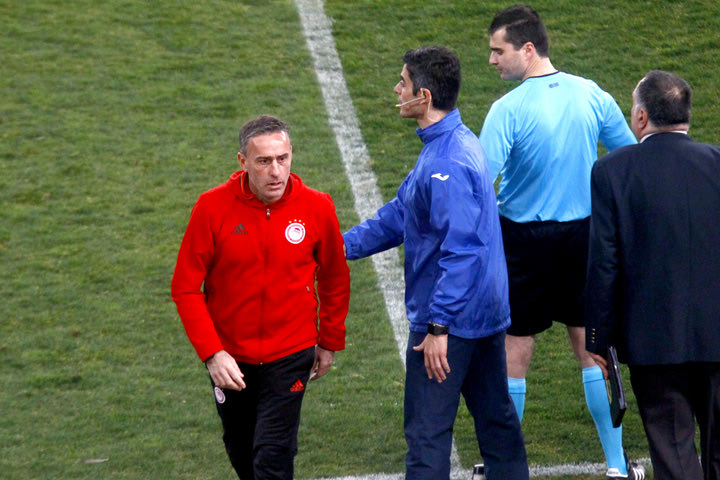 Λες και είχαν απέναντί τουςτον Μπέντο της… Άγκυρας!