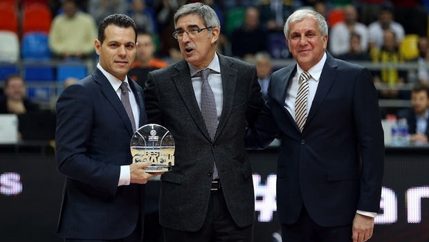 Ιτούδης: “Έχει ενισχυθεί η Φενέρμπαχτσε με Μπένετ και Μπογκντάνοβιτς”
