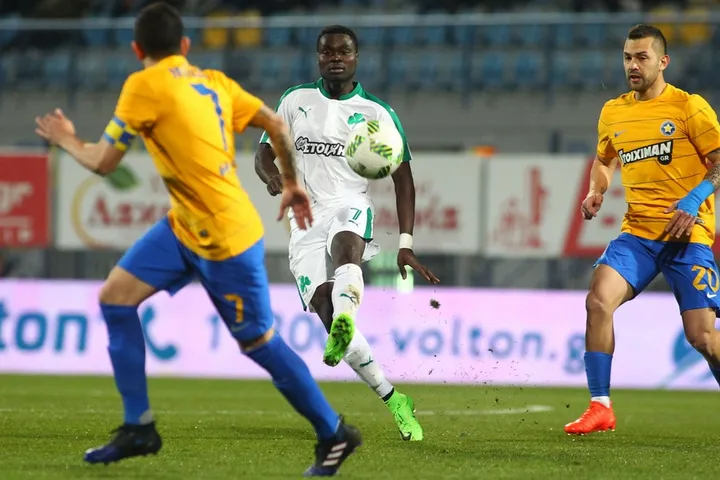 Στην προεπιλογή του Καμερούν Μπουμάλ και Γκιοατά