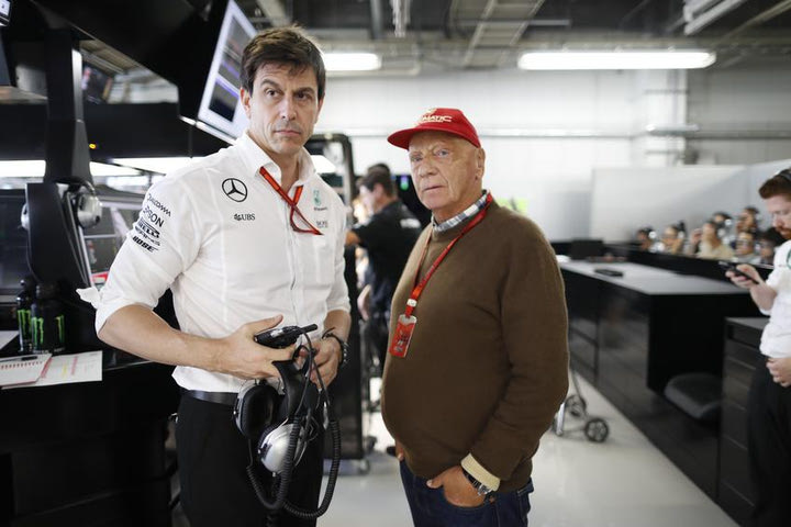 Παραμένουν στο τιμόνι της Mercedes AMG Petronas Wolff – Lauda