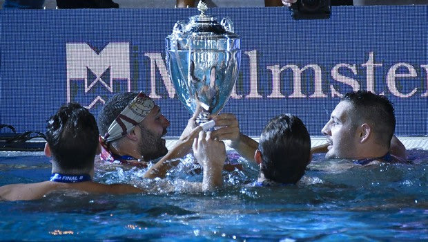 Η εκκωφαντική περιγραφή του Sport24 Radio 103,3 για τον θρίαμβο του Ολυμπιακού