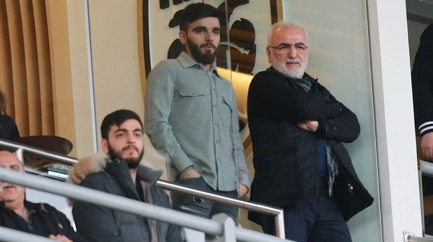 Στα αποδυτήρια ο Σαββίδης