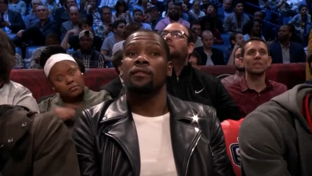 Τον παρουσίασαν ως παίκτη των Thunder και ο Durant έμεινε κάγκελο!