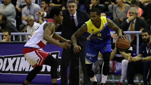 Διπλό παραμονής το Λαύριο, 75-78 στα Τρίκαλα
