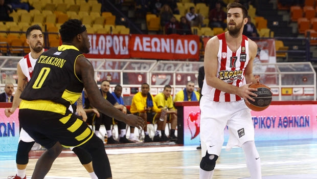 Ο Ολυμπιακός εκτέλεσε με τρίποντα τον Άρη