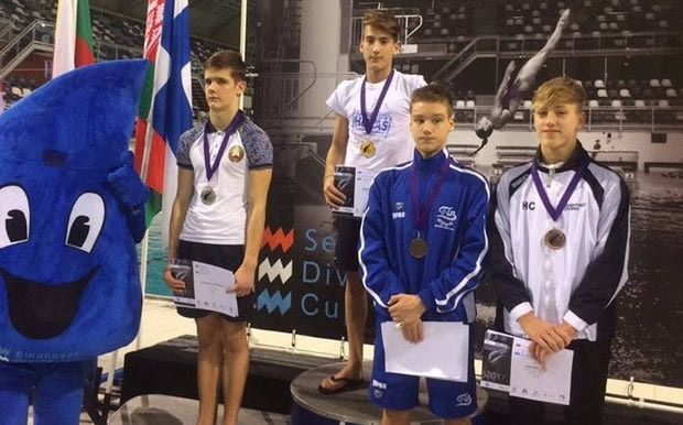 Στην κορυφή και πάλι ο Τσιρίκος