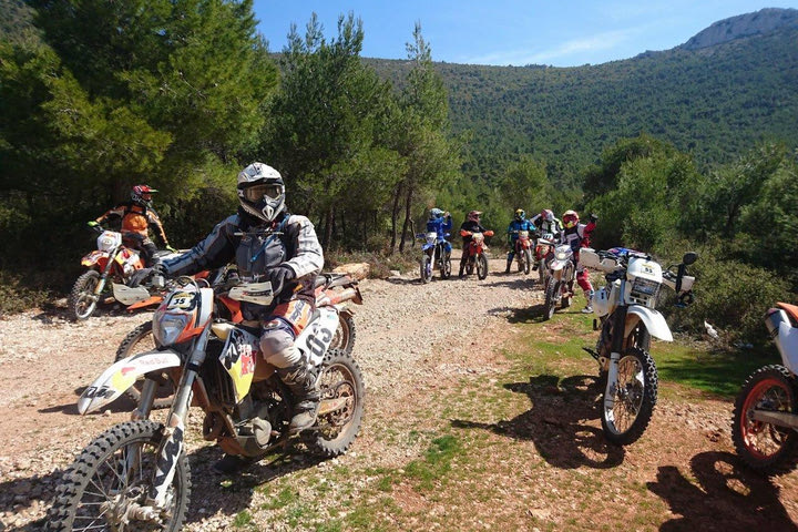Αγώνας και περιπέτεια στα… καραφλά των Καλαβρύτων!