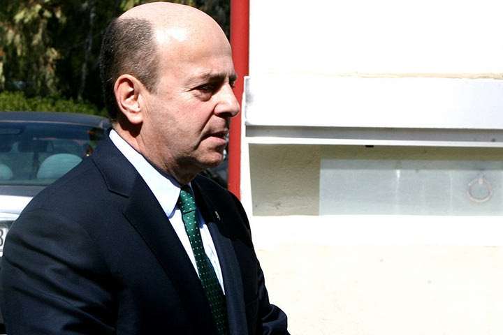 Ο Αλαφούζος υποδέχεται τους Λυμπερόπουλο, Ουζουνίδη