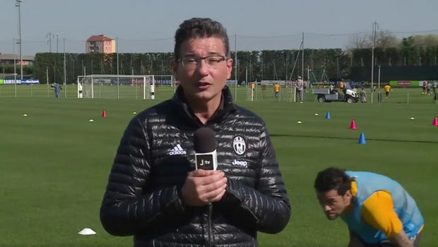Ο Ντάνι Άλβες τρομάζει τον εργαζόμενο του Juventus TV