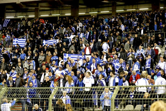H “κυανόλευκη” εξέδρα στο “Stade Roi Baudouin”