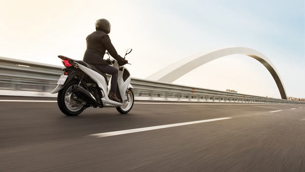 Ολοκαίνουργιο σκούτερ από τη Honda