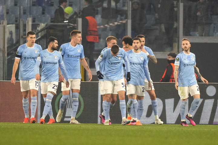 Conference League: Η Λάτσιο πήρε προβάδισμα πρόκρισης παίζοντας με δέκα από το 15′, νίκη για την ΑΕΚ Λάρνακας