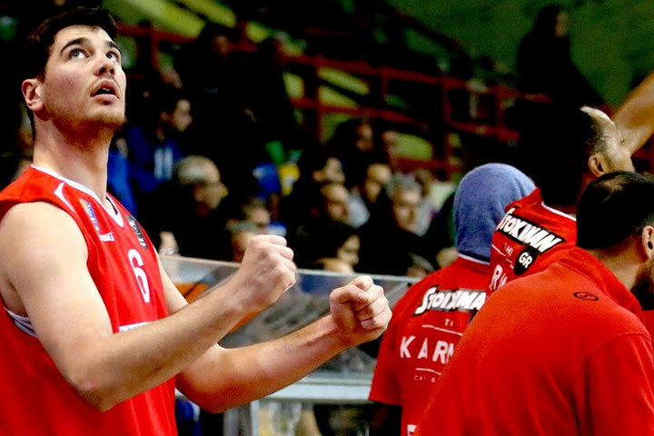 Η Δόξα Λευκάδας που αδίκησε και αδικήθηκε