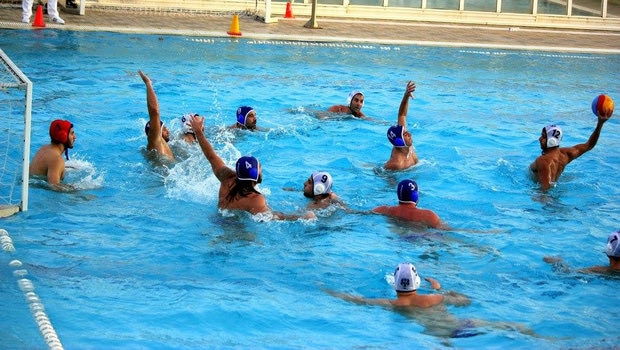 Προελαύνουν Απόλλων και Νηρέας Γέρακα