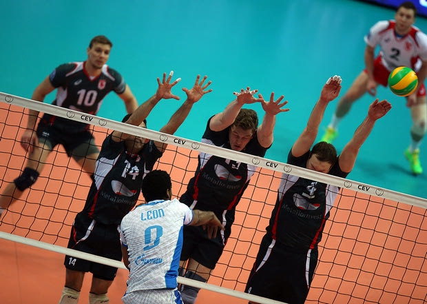 Προβάδισμα πρόκρισης η Ζενίτ, 3-1 την Μπελογκόριε