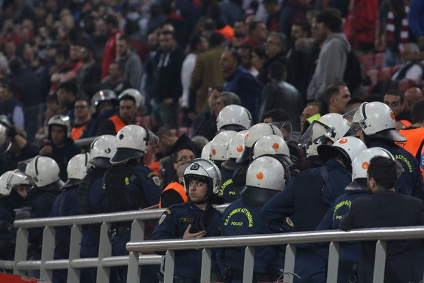 Photostory: Έτσι μπήκαν τα ΜΑΤ στη φυσούνα