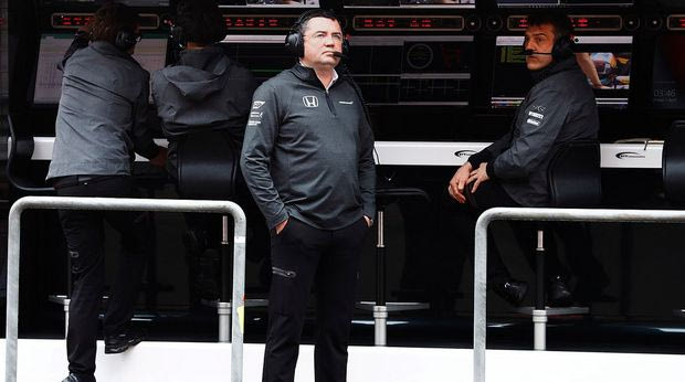 Απορούν στη McLaren