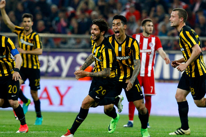 Άλμα πρόκρισης για την ΑΕΚ, 2-1 τον Ολυμπιακό στο Φάληρο