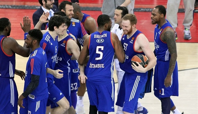 Η πρώτη εκτός έδρας νίκη της Εφές στα Playoffs!