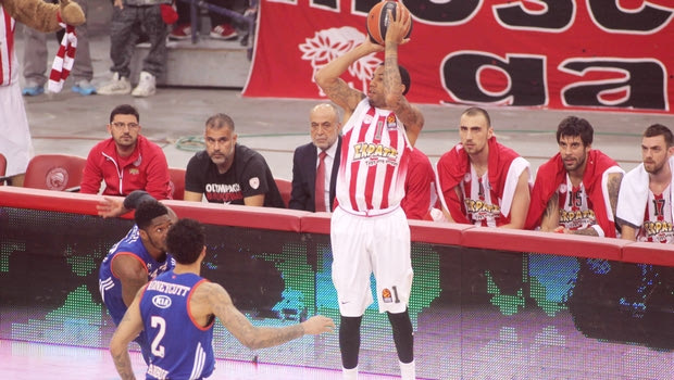 Το άστοχο τρίποντο του Γκριν που “πλήγωσε” τον Ολυμπιακό