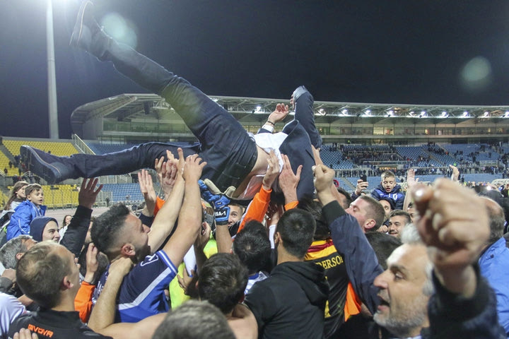 Πέταξαν στον αέρα τον Παντελίδη